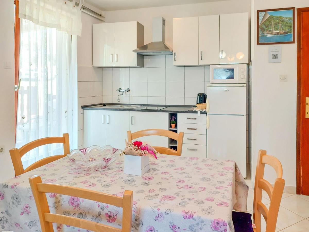 Apartment Kuki - Prc159 By Interhome Poreč Exteriör bild